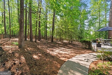 Private nature retreat home with a finished terrace level - photo 33