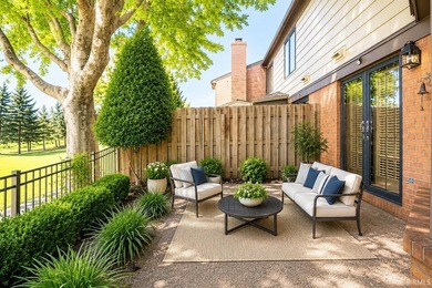 Overlooking Evansville Country Club, this exceptional 3 bedroom - photo 4