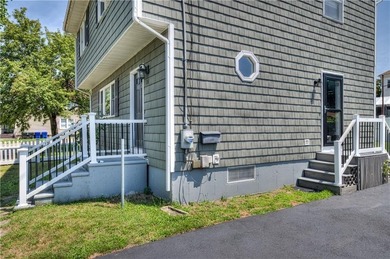 Warren Gem! Move right into this beautifully updated home - photo 4