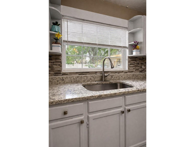 Exceptional opportunity for homeowners and investors alike! This - photo 9