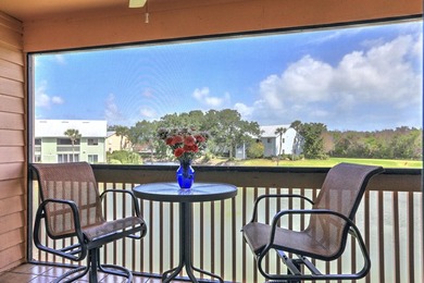 TURNKEY,FULLY FURNISHED 2BR/2BA with stunning lake and golf - photo 12