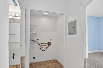 Short Sale Approved at $360,000. This is a true fixer - photo 10