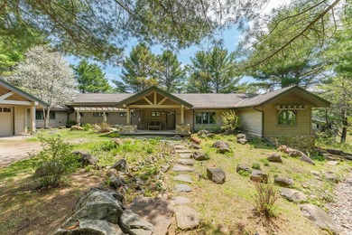 This luxury 4BR/3BA custom estate near Land O'Lakes sits on 14 - photo 1