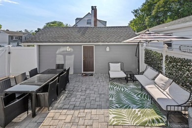 Welcome To 80 Central Boulevard, Merrick - A Beautifully - photo 27