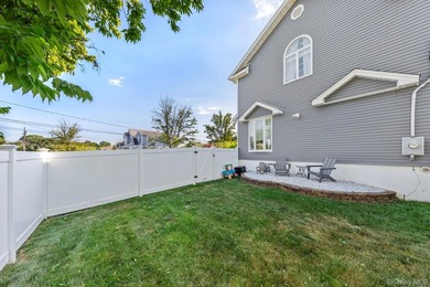 Welcome To 80 Central Boulevard, Merrick - A Beautifully - photo 30