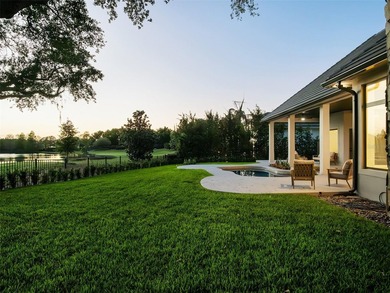 Set along Isleworth's signature 12th fairway, this fully - photo 45