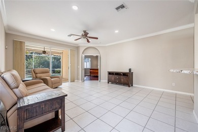 Preserve-view 3-bedroom, 2-bath single-family pool home in the - photo 4