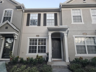 Lake Townhome/Townhouse For Sale in Tampa, Florida