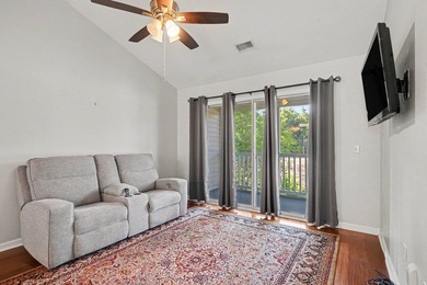 This beautifully maintained second-floor 2-bedroom, 2-bath condo - photo 3