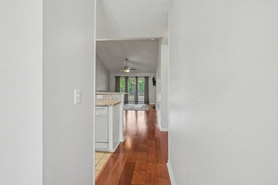 This beautifully maintained second-floor 2-bedroom, 2-bath condo - photo 8