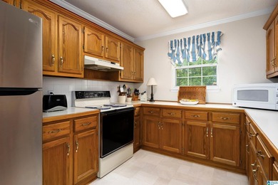 Very nice four bedroom, 3 bath home on quiet circle overlooking - photo 11