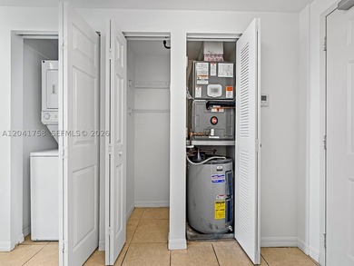 2B/2B /2Parking. Corner unit, pristine and bright, tile floors - photo 14