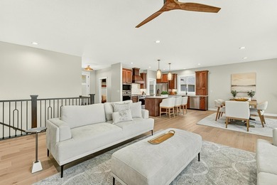 Exceptional craftsmanship, charm & high-end finishes throughout - photo 14