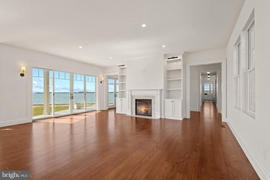 Set on a 2.38 acre peninsula with 1,100 feet of waterfrontage - photo 16