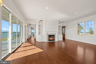 Set on a 2.38 acre peninsula with 1,100 feet of waterfrontage - photo 17