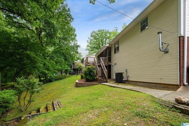 Very nice four bedroom, 3 bath home on quiet circle overlooking - photo 26