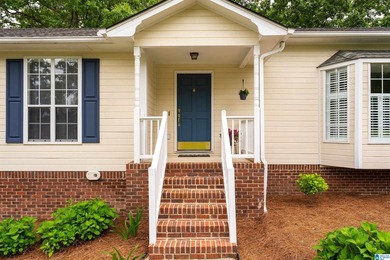 Very nice four bedroom, 3 bath home on quiet circle overlooking - photo 29