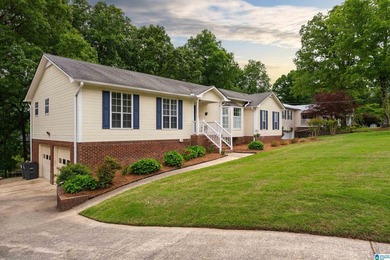 Very nice four bedroom, 3 bath home on quiet circle overlooking - photo 30