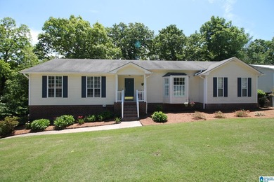 Very nice four bedroom, 3 bath home on quiet circle overlooking - photo 31
