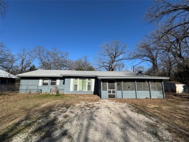 Lake Home For Sale in Gun Barrel City, Texas