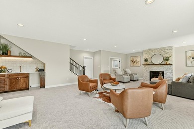Exceptional craftsmanship, charm & high-end finishes throughout - photo 31
