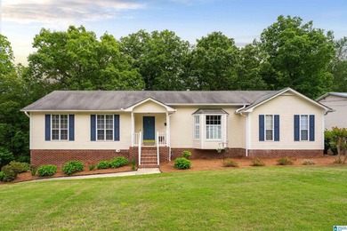 Very nice four bedroom, 3 bath home on quiet circle overlooking - photo 32