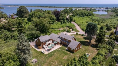 Weekapaug at its finest.Nestled on nearly 3/4 of an acre of - photo 3