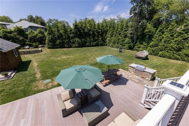 Weekapaug at its finest.Nestled on nearly 3/4 of an acre of - photo 4
