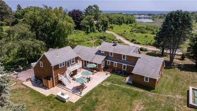 Weekapaug at its finest.Nestled on nearly 3/4 of an acre of - photo 5