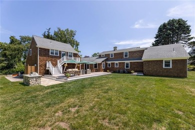 Weekapaug at its finest.Nestled on nearly 3/4 of an acre of - photo 10