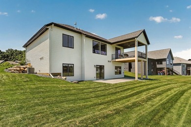 Exceptional craftsmanship, charm & high-end finishes throughout - photo 44