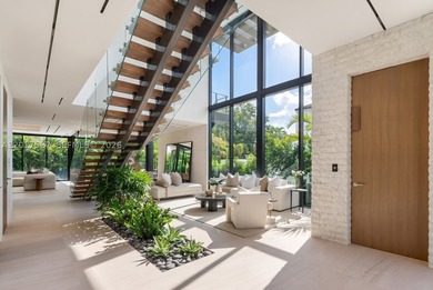 A New Architectural Statement of Modern Custom Luxury on - photo 4