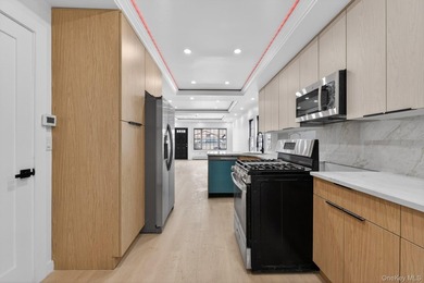Space, style & modern luxury come together at 114-20-149th - photo 5