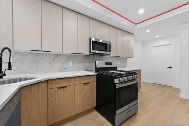 Space, style & modern luxury come together at 114-20-149th - photo 6