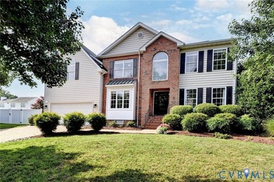 Experience refined living in this well-appointed 5-bedroom, 3 - photo 2
