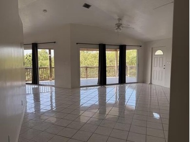 Hard to find a home in a Park like setting with a boat ramp - photo 4