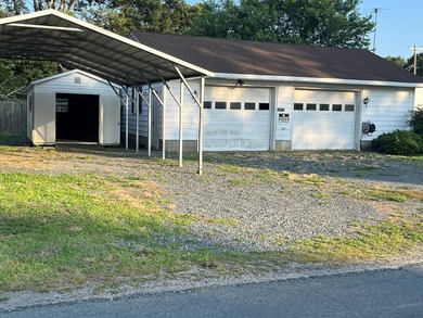 Unique, one-of-a-kind opportunity in a quaint small-town - photo 15