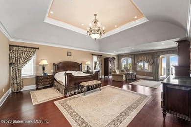 Beyond a private gated entrance and sweeping drive, this - photo 19