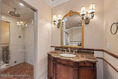 Beyond a private gated entrance and sweeping drive, this - photo 24