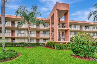 (private lake, pond, creek) Condo For Sale in Delray Beach Florida