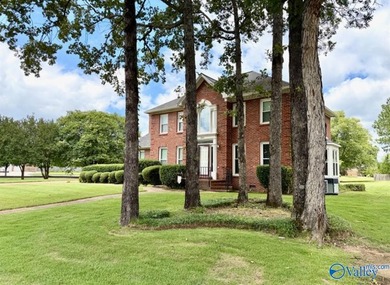 ***FROR***CHARMING FULL-BRICK, 4-BED, 3-BATH HOME ON A SPACIOUS - photo 38