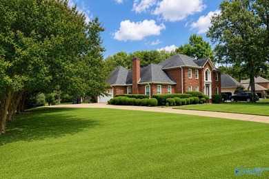 ***FROR***CHARMING FULL-BRICK, 4-BED, 3-BATH HOME ON A SPACIOUS - photo 39