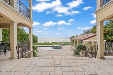Beyond a private gated entrance and sweeping drive, this - photo 47