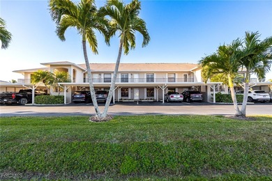 Cape Coral Lakes Area Condo For Sale in Cape Coral Florida