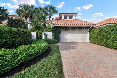 Lake Townhome/Townhouse For Sale in Wellington, Florida