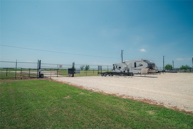 20 acres. Working Boat and RV Storage Business. Barndominium - photo 1