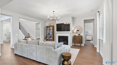 Enjoy peaceful mountain views in this exceptional 5BR/4BA home - photo 4