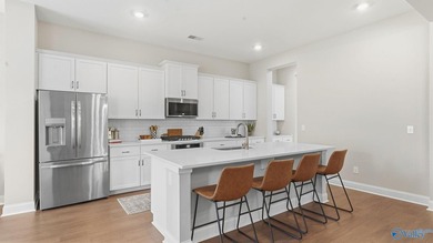 Enjoy peaceful mountain views in this exceptional 5BR/4BA home - photo 5