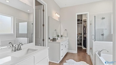Enjoy peaceful mountain views in this exceptional 5BR/4BA home - photo 7