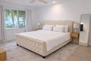 Stunning remodeled modern, spacious, and bright two-story condo - photo 27